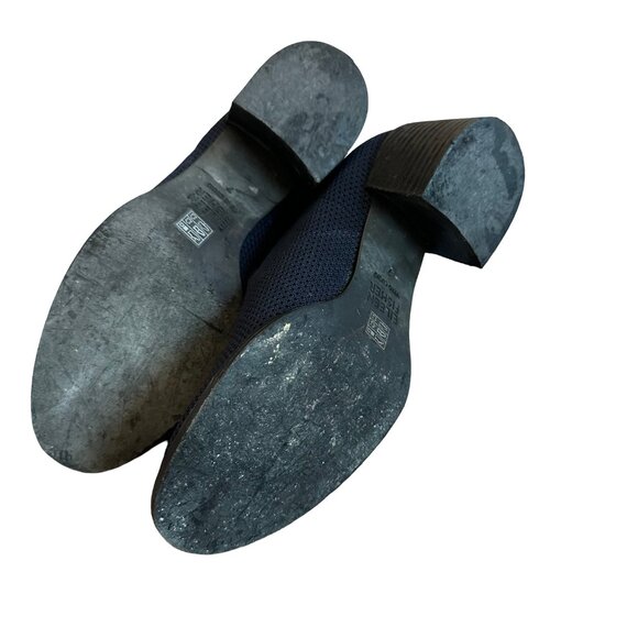 Eileen Fisher Dern Stretch Knit Pumps Heels Loafers Navy Blue Perforated Size 7 - Picture 10 of 10